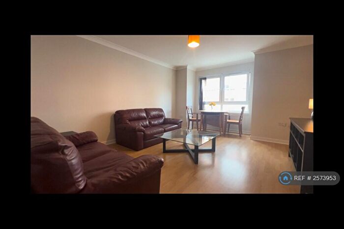 2 Bedroom Flat To Rent In Finlay Drive, Glasgow, G31