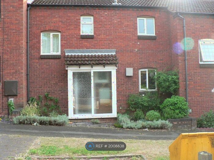 4 Bedroom Terraced House To Rent In Albion Court, Luton, LU2