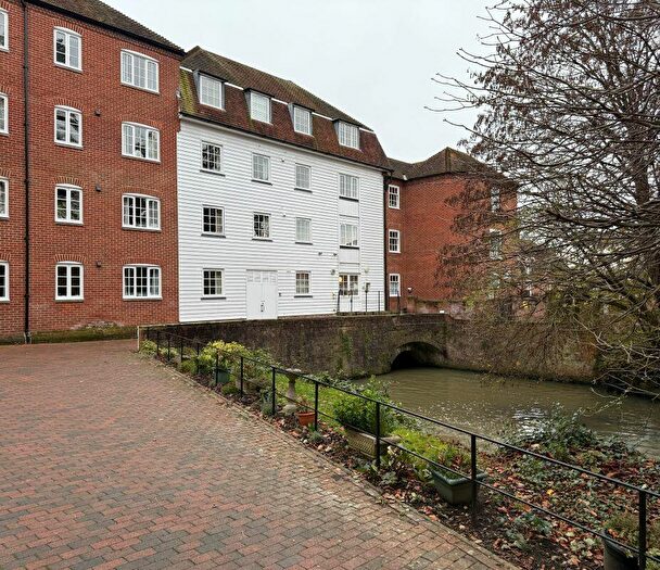 2 Bedroom Retirement Property For Sale In Flat Deans Mill Court, The Causeway, Canterbury, Kent, CT1