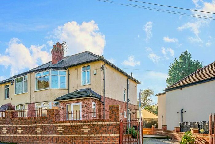 3 Bedroom Semi-Detached House To Rent In Copgrove Road, Leeds LS8