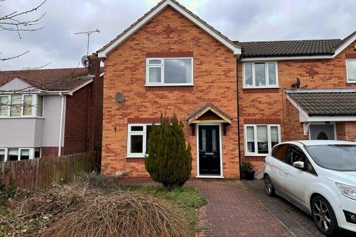 3 Bedroom Semi-Detached House To Rent In The Shires, Mansfield, NG19