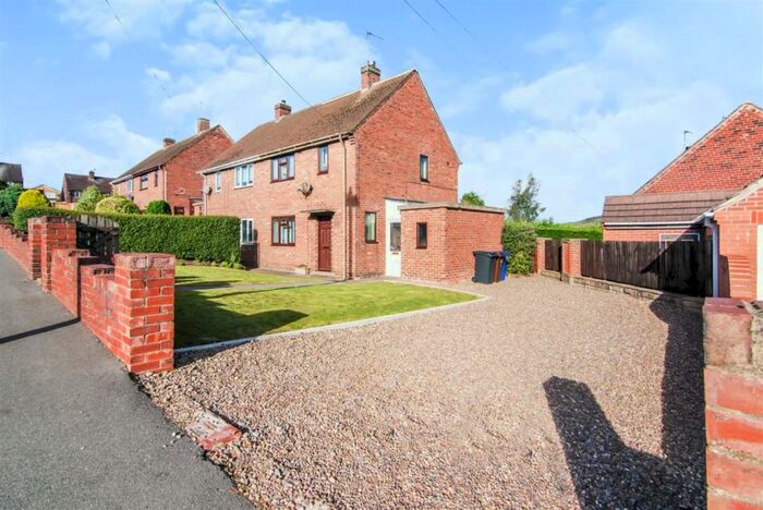 2 Bedroom Semi-Detached House To Rent In Whitehead Ave, Stocksbridge, S36