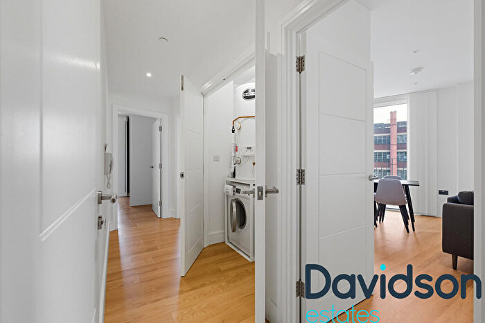 2 Bedroom Apartment To Rent In West Timber Yard, Hurst Street, B5