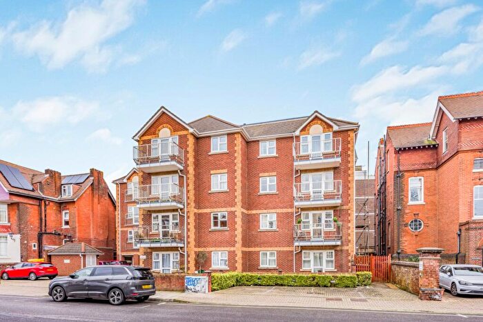 2 Bedroom Apartment For Sale In Festing Road, Southsea, Hampshire, PO4