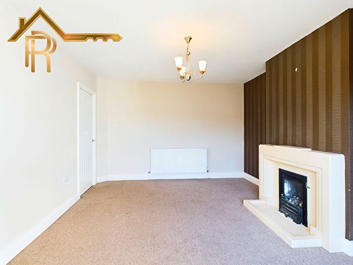 3 Bedroom Bungalow For Sale In Thorndon Avenue, West Horndon, CM13