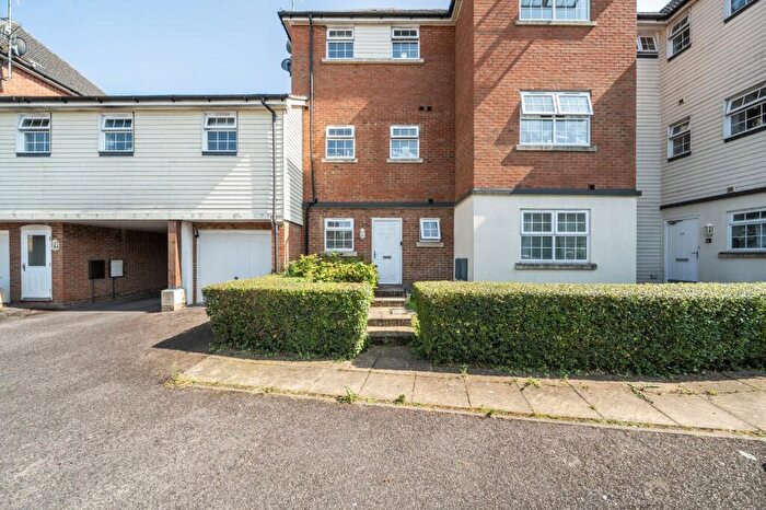 2 Bedroom Flat For Sale In Birch Road, Canterbury, CT1