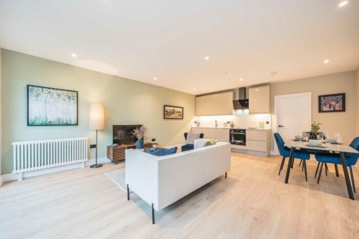 2 Bedroom Flat For Sale In Elm Grove, Wimbledon, SW19