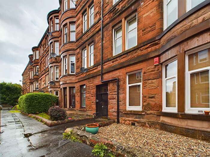 2 Bedroom Flat To Rent In Dundrennan Road, Battlefield, Glasgow, G42