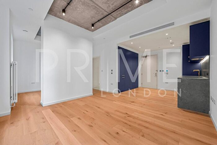 1 Bedroom Apartment For Sale In Douglass Tower, Goodluck Hope, London City Island, E14