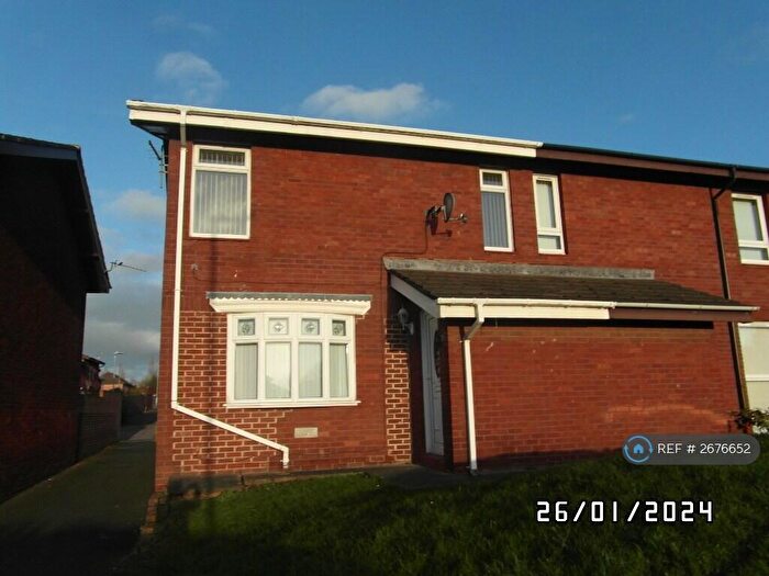 3 Bedroom Semi Detached House To Rent In Milling Court, Gateshead, NE8
