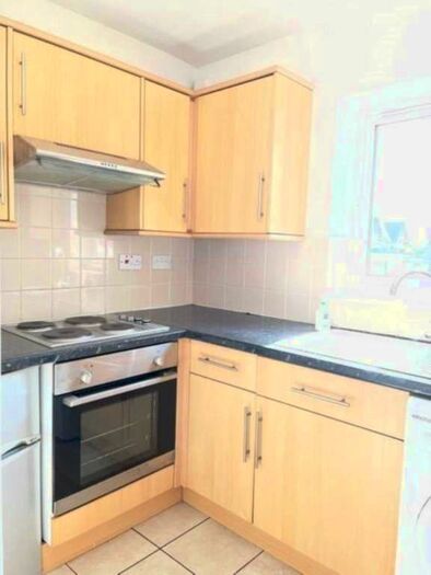 1 Bedroom Property To Rent In Upminster Road South RM13