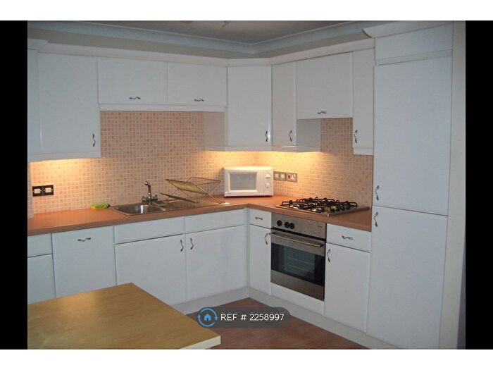 2 Bedroom Flat To Rent In Clarendon Road, Birmingham, B16