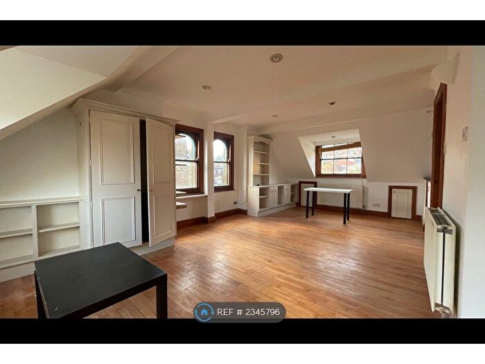 1 Bedroom Studio To Rent In Cintra Park, London, SE19