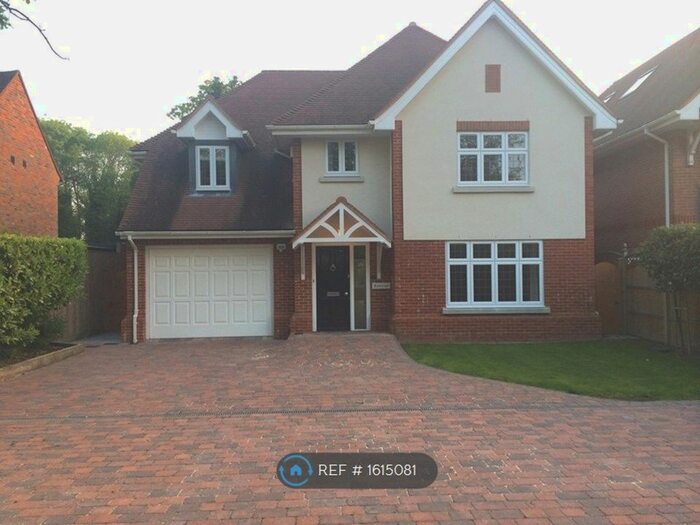 6 Bedroom Detached House To Rent In Dukes Wood Drive, Gerrards Cross, SL9