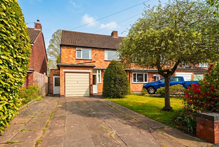 4 Bedroom Semi Detached House For Sale In Rushleigh Road, Shirley, Solihull, West Midlands, B90