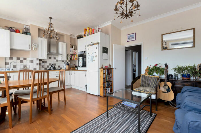 2 Bedroom Flat To Rent In Eltham High Street, London, SE9