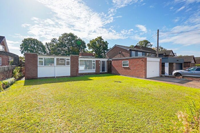 2 Bedroom Detached Bungalow For Sale In Houghton Avenue, Hempstead, ME7