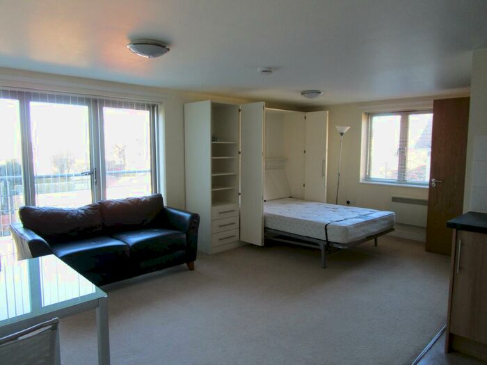 Studio To Rent In Cotham Lawn Apartments, Cotham Lawn Road, Cotham, BS6