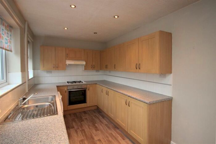 2 Bedroom Semi-Detached House To Rent In Chaucer Road Herringthorpe Rotherham, S65