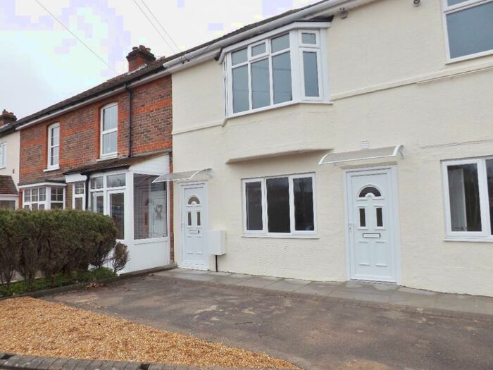 1 Bedroom Flat To Rent In Park Way, Havant, PO9