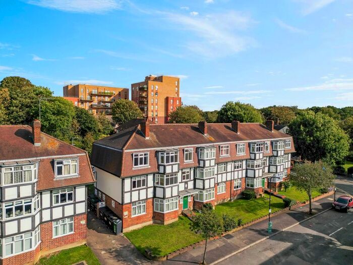 2 Bedroom Flat To Rent In Fernhill Court, London, E17