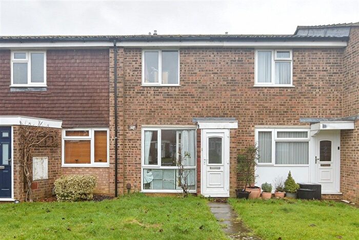 2 Bedroom Terraced House For Sale In Kingsley Road, Horley, Surrey, RH6
