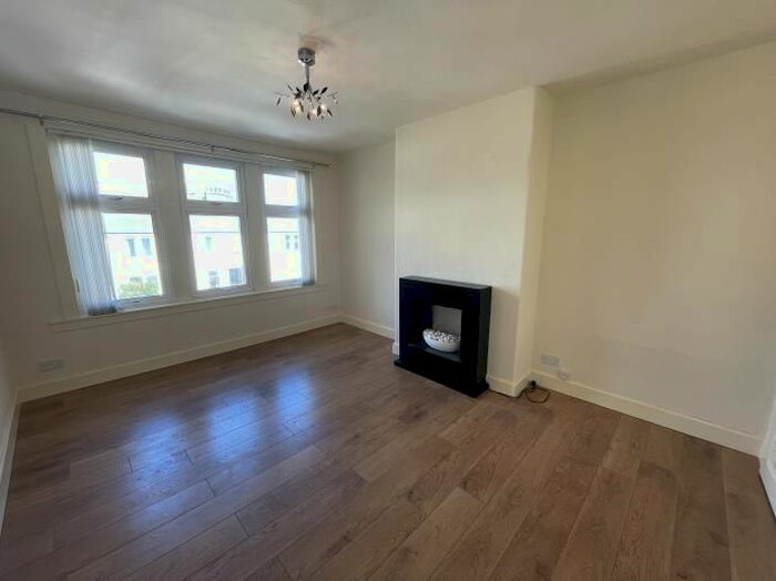 2 Bedroom Flat To Rent In D, Kerrsview Terrace, Dundee, DD4