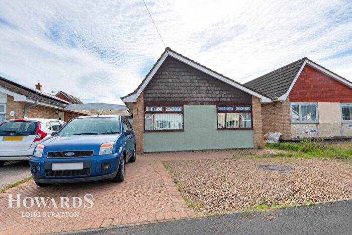 2 Bedroom Detached Bungalow For Sale In Whitehouse Drive, Long Stratton, NR15