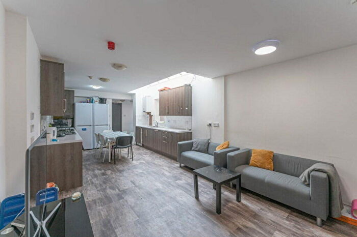 7 Bedroom Terraced House To Rent In Tiverton Road, Selly Oak, Birmingham, B29