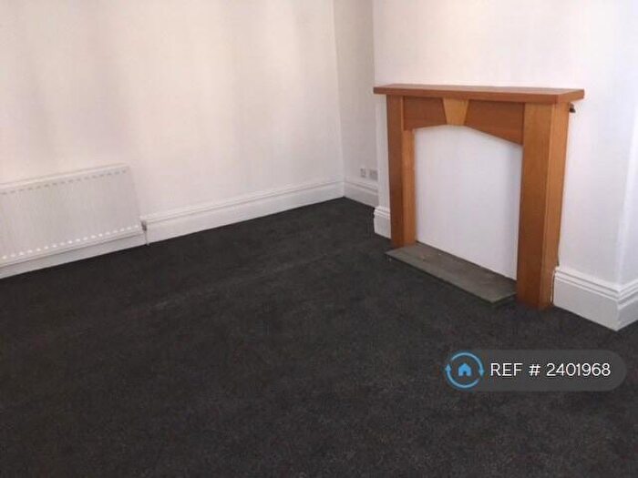 4 Bedroom Terraced House To Rent In Wingrove Avenue, Newcastle Upon Tyne, NE4