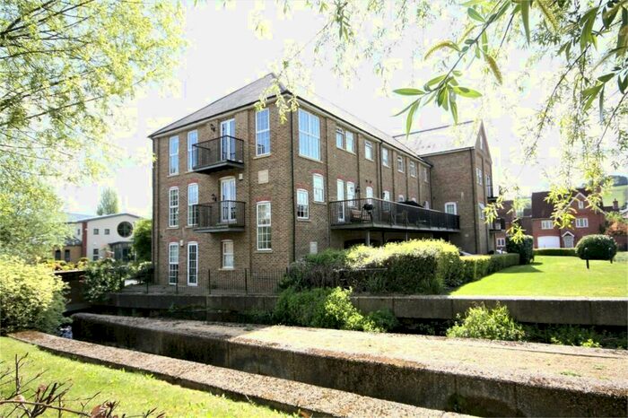 2 Bedroom Apartment To Rent In Wheatsheaf House, Glory Mill Lane, Wooburn Green, HP10