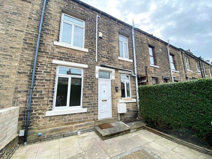 2 Bedroom Terraced House For Sale In Clement Street, Huddersfield, HD1