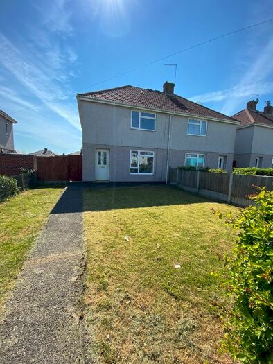 2 Bedroom Semi-Detached House To Rent In Carsic Road, Sutton In Ashfield, Nortinghamshire, NG17