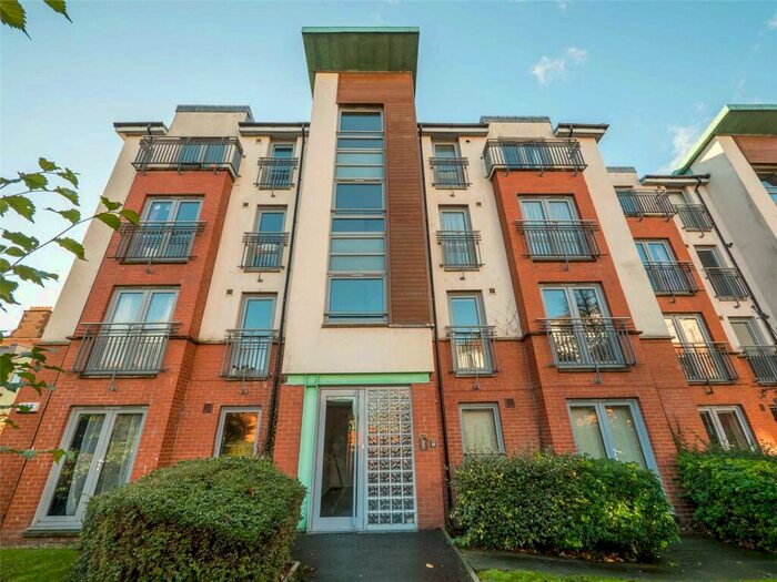 2 Bedroom Flat To Rent In Tytler Court, Edinburgh, EH8