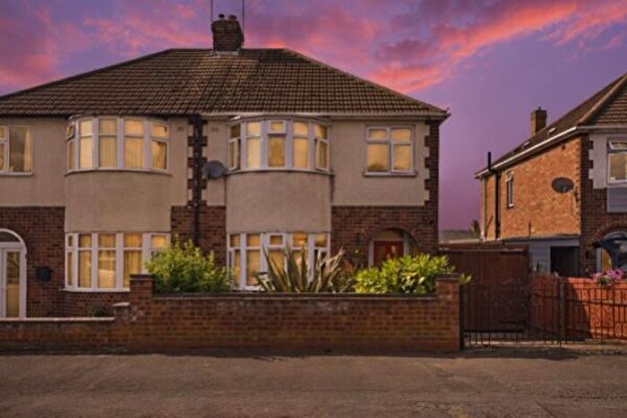 3 Bedroom Semi-Detached House For Sale In Hayden Avenue, Finedon, Northamptonshire, NN9