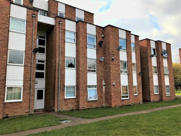 2 Bedroom Flat To Rent In Trapstyle Road, Ware SG12