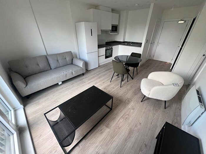 1 Bedroom Apartment To Rent In Griffiths Close, Balsall Heath, Birmingham, B12
