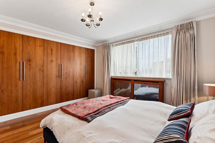 2 Bedroom Flat For Sale In Greville House, Kinnerton Street, SW1X
