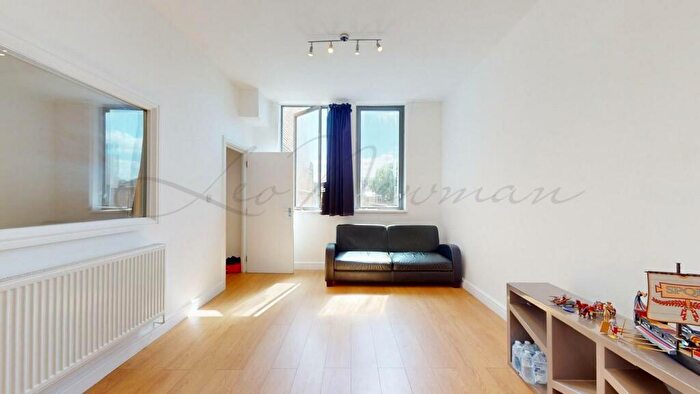 1 Bedroom Flat To Rent In Clipper Way, Lewisham, SE13