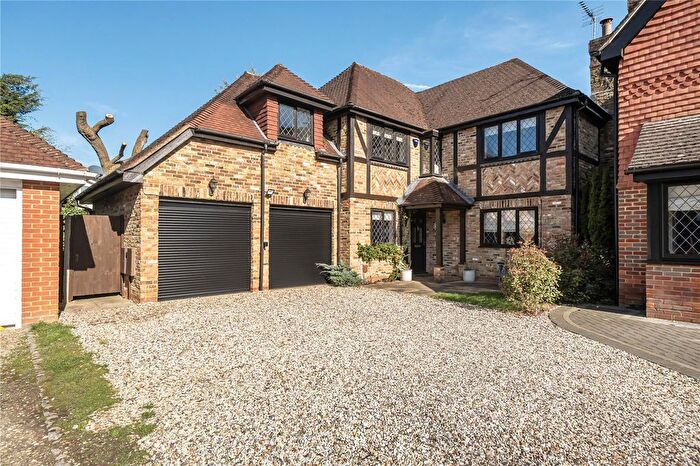 5 Bedroom Detached House For Sale In Ruskin Court, Crowthorne, Berkshire, RG45