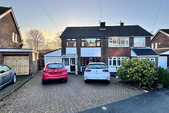 3 Bedroom Semi Detached House For Sale In Oakfield Road, Hadfield, Glossop, SK13