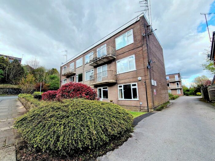 2 Bedroom Flat To Rent In Dovehouse Close, Whitefield, M45