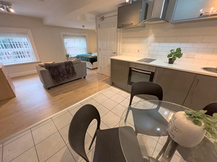 Studio To Rent In Everton Road, L6