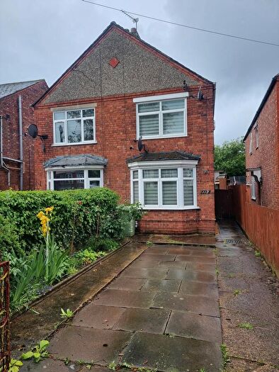 3 Bedroom Semi-Detached House To Rent In Eastfield Road, Wellingborough, NN8