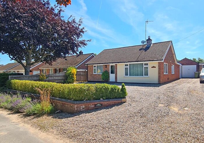 3 Bedroom Detached Bungalow For Sale In Meeting Hill, Worstead, NR28