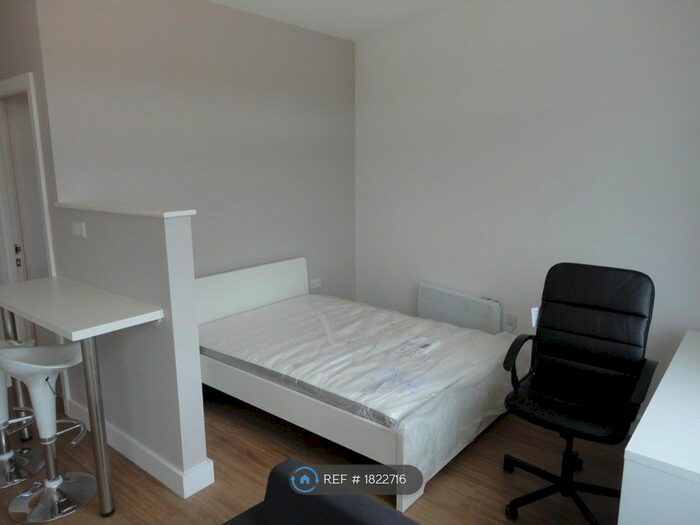 Studio To Rent In Majestic Court, Stoke-On-Trent, ST4