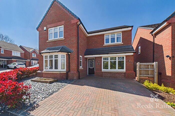 4 Bedroom Detached House For Sale In Whippet Way, Chesterfield, Derbyshire, S41
