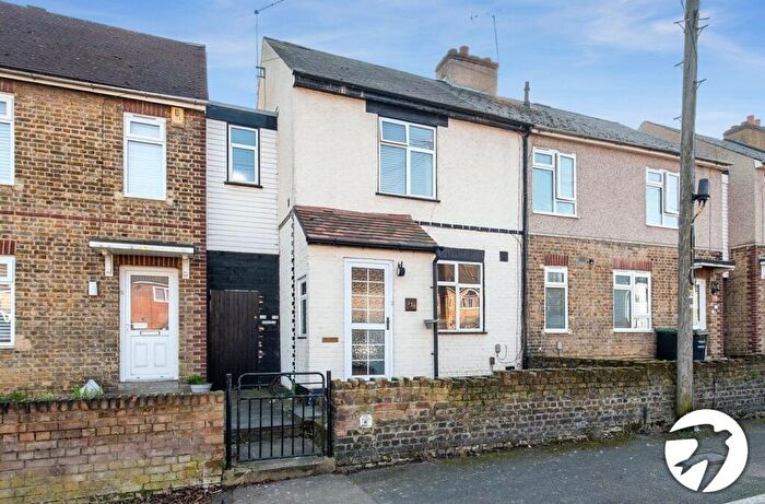 2 Bedroom End Of Terrace House To Rent In Waterdales, Northfleet, Gravesend, Kent, DA11