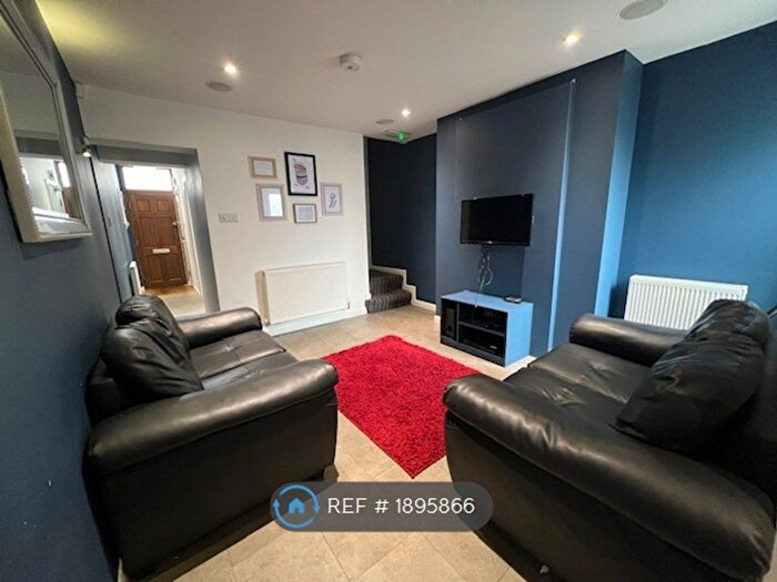 4 Bedroom Terraced House To Rent In Watford Street, Stoke-On-Trent, ST4