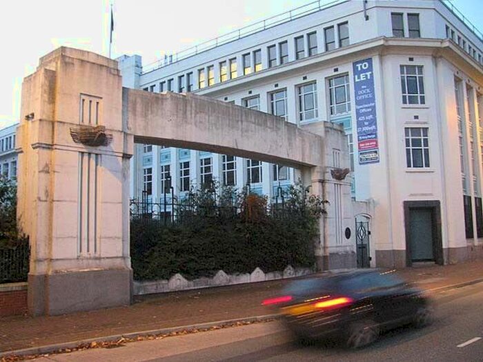 Garage / Parking To Rent In Parking Space - Dock Office, Furness Quay, Salford, M50